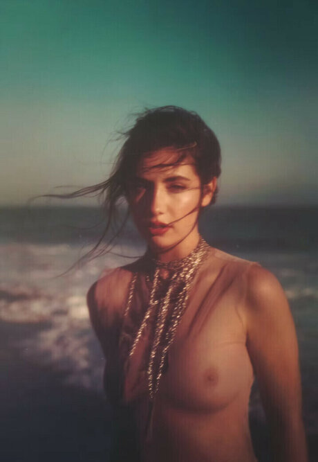 Maud Elena top model photo