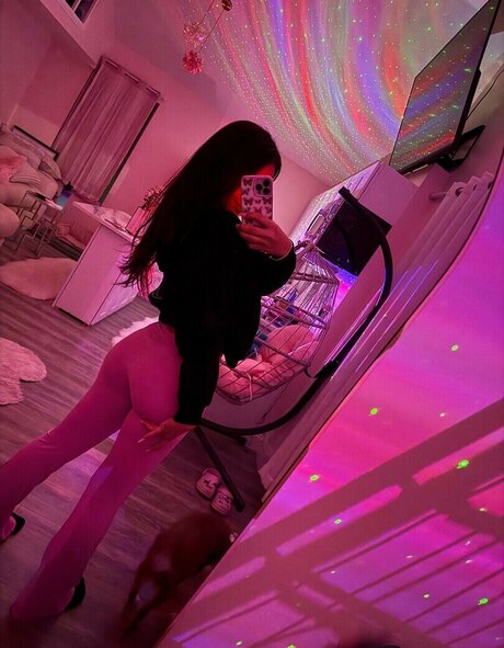 Selenalenaxo hot actress pics