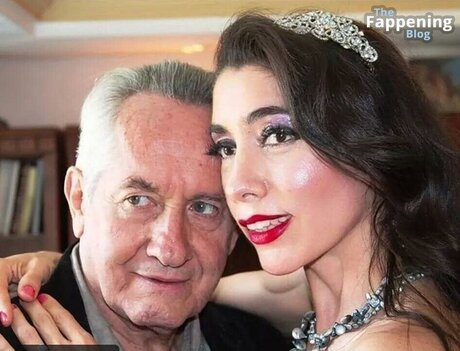 Bella De La Vega hd actress photo