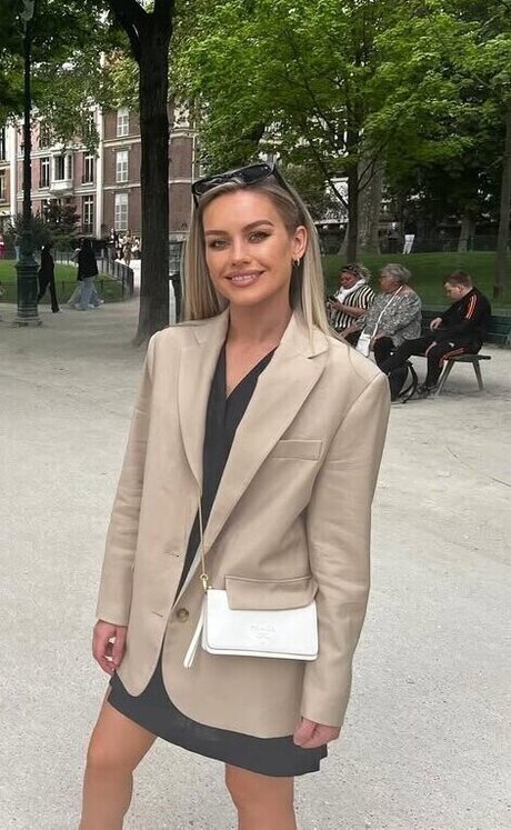 Eilidh Scott pornstar art gallery