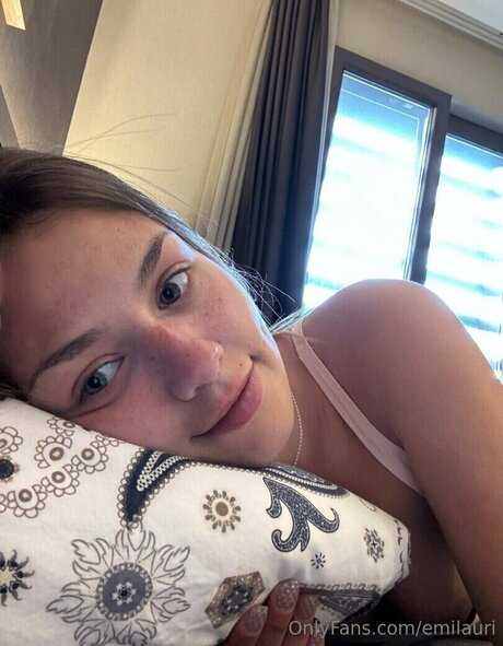 emilauri high quality model gallery