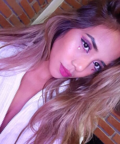 Saturnna Moon pornstar nice img