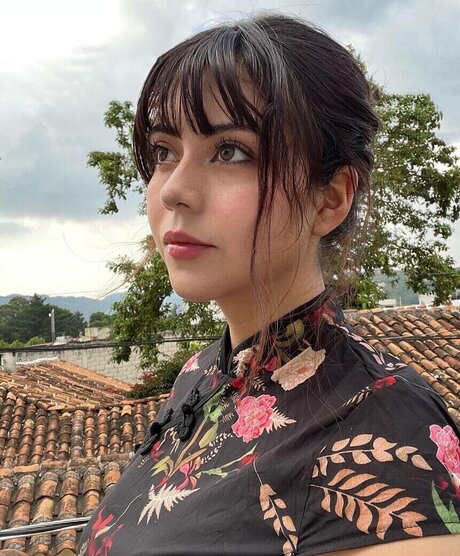 Vaniasse naked star gallery