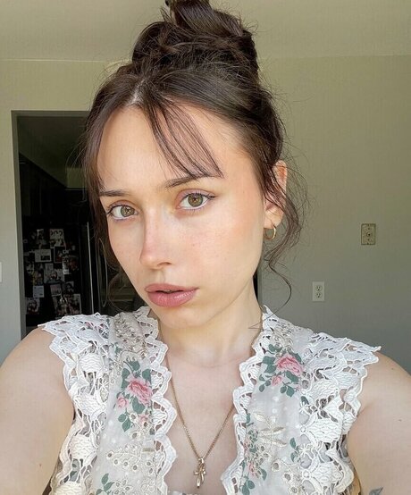 Claudzmo model perfect pic