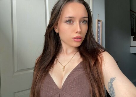 Claudzmo model high quality img