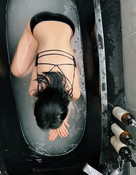 Thea Lee nice actress pictures