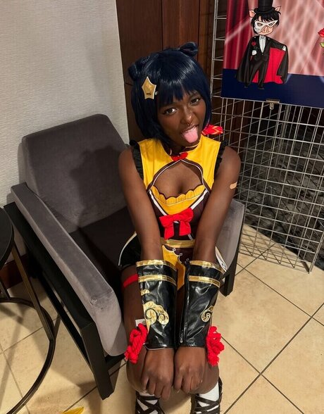 Ramennudedolls star hd img