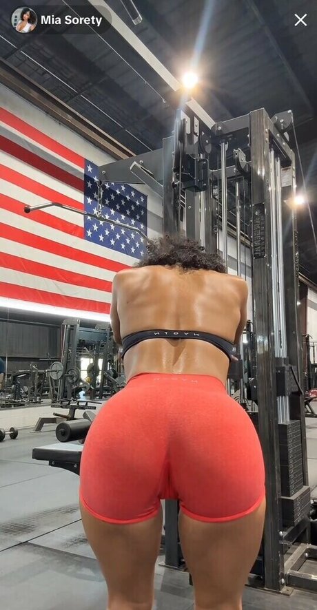 Mia Sorety pretty star photo