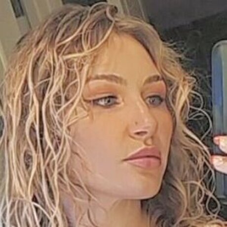 Eeerinleigh nice model image