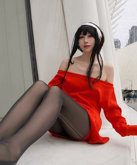 mollyshen high quality model image