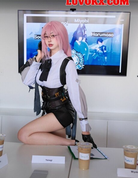 mollyshen model adult galleries