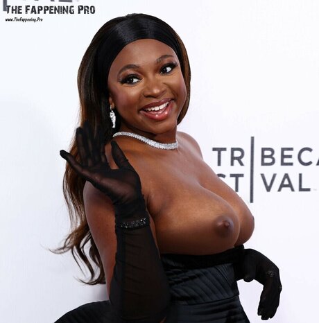 Naturi Naughton nudes model picture