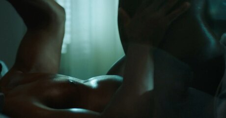 Naturi Naughton star nice pics