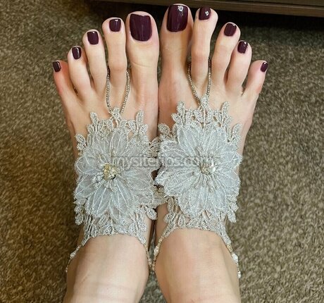 Jess Lily model nude img