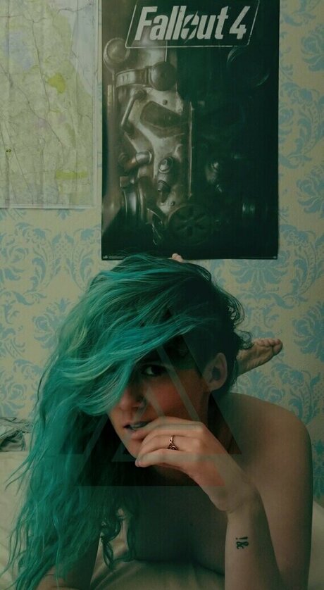 Tunnelsnakesfool model free gallery