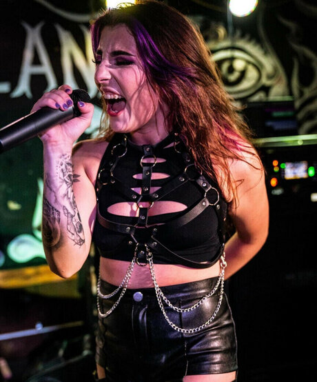 Kasey Karlsen model sex pic