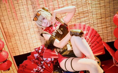 Plathong nice actress photo