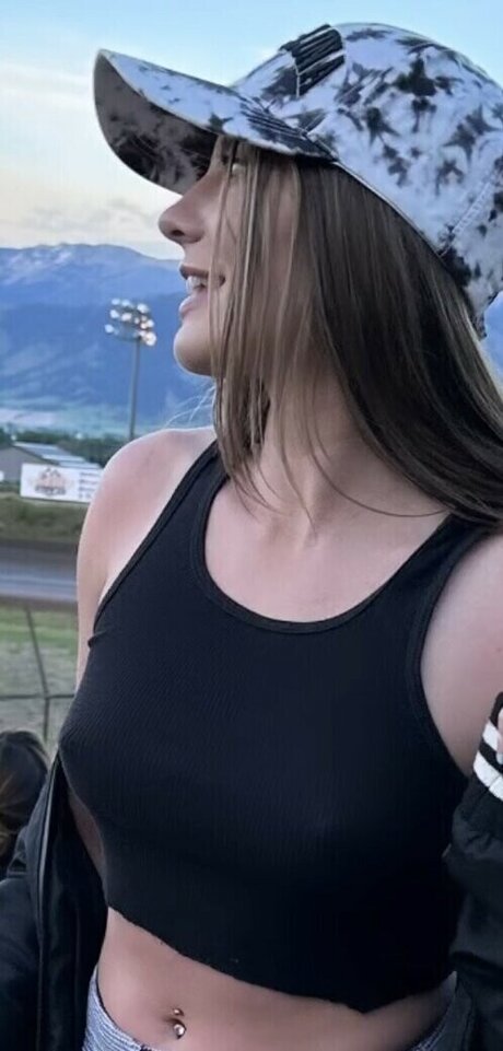 Sarah Kayleen naked model archive