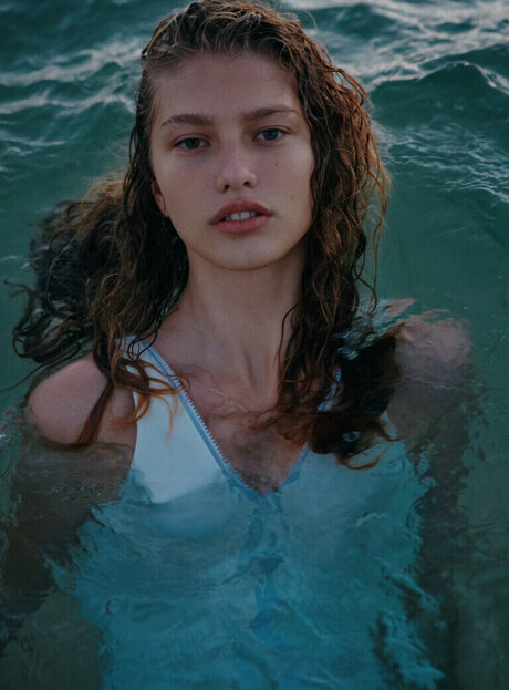 Dorit Revelis sexy star archive