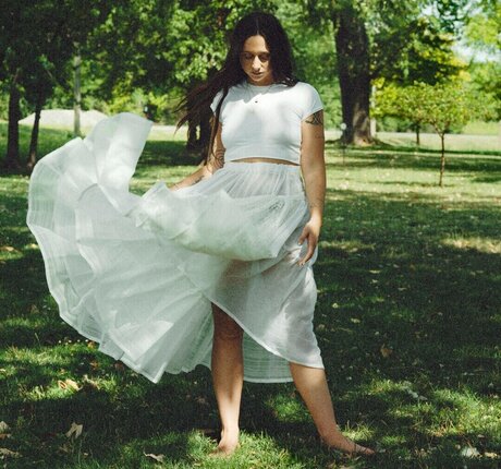 Katie Crutchfield model hot picture