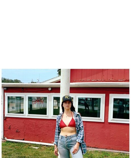 Katie Crutchfield adult model photo