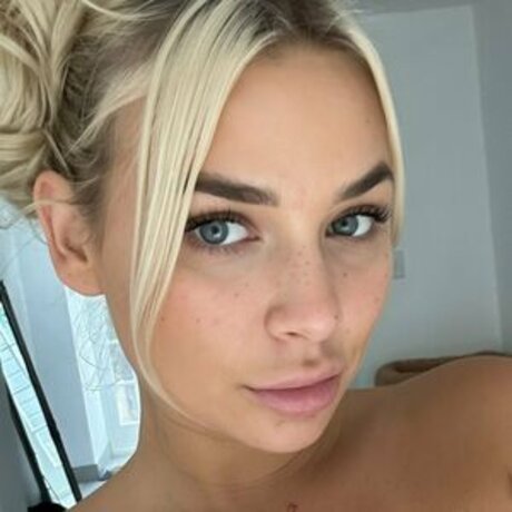 Beth Quinn beautiful pornstar photo