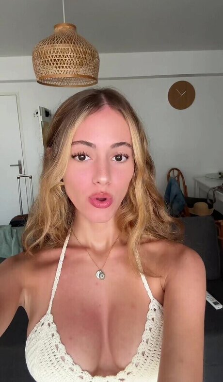 Lily Gottfried nudes actress pic