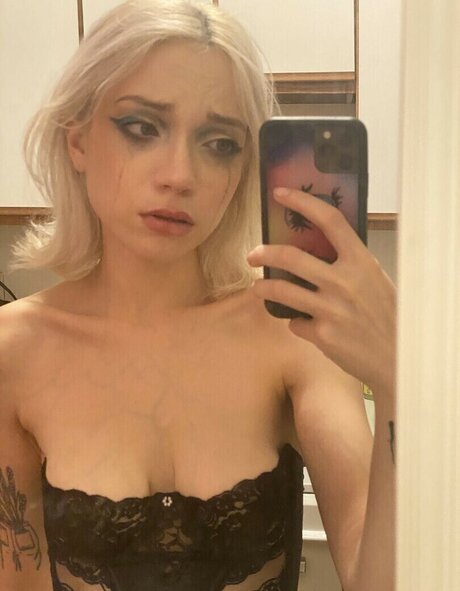 Neoliberal Hell free star images