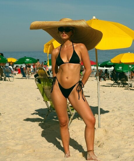 izzipoopi hot model pictures