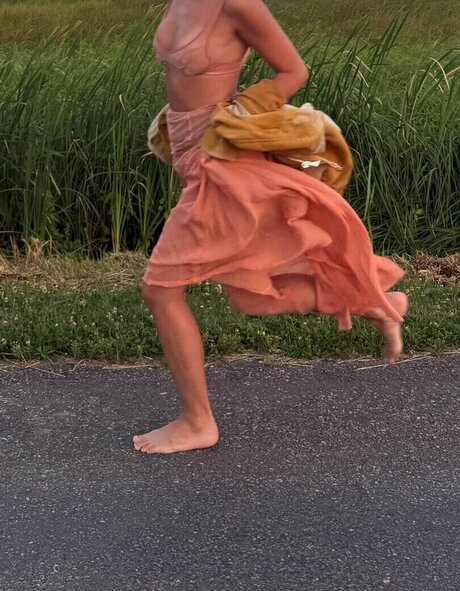 izzipoopi erotic actress images