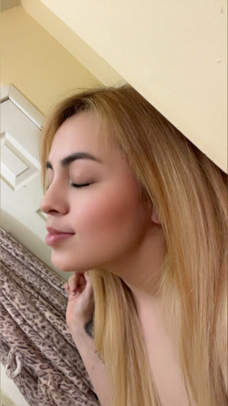 Rubi Slz xxx actress archive