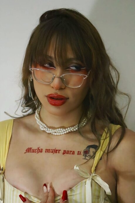 Arleth model naked photos