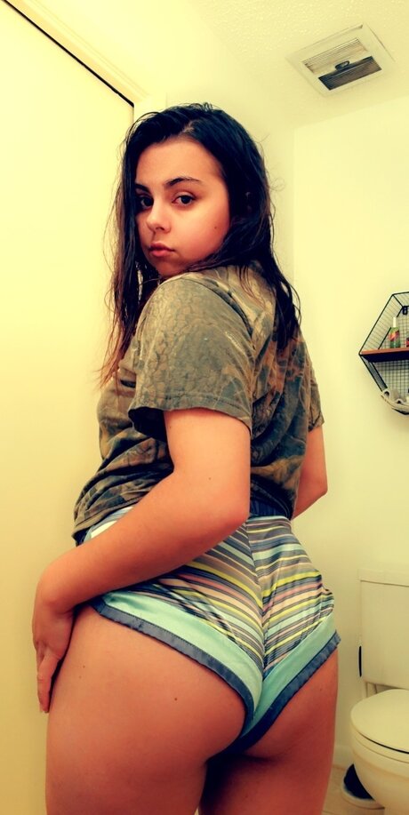 Kinky Kitten sexy model pic