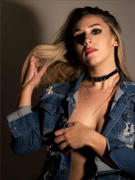 YARA BIG ASS_ star beautiful gallery