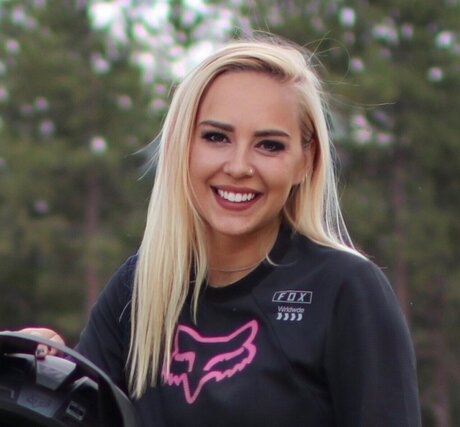 Moto Gal Adventures model naked img