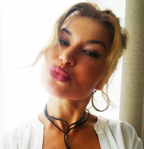 Zlata1616 actress pictures