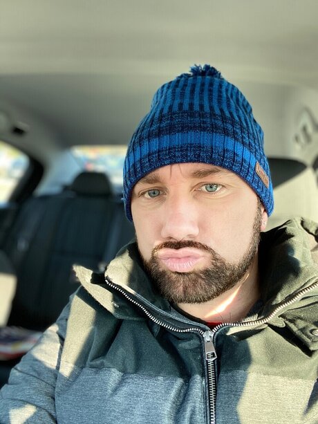 Niko Lovax erotic actress images