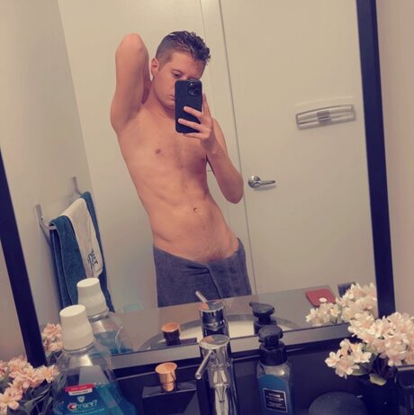 Austin Sterling_ star naked photos