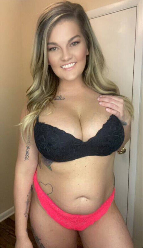 Kourtney Xo xxx star images