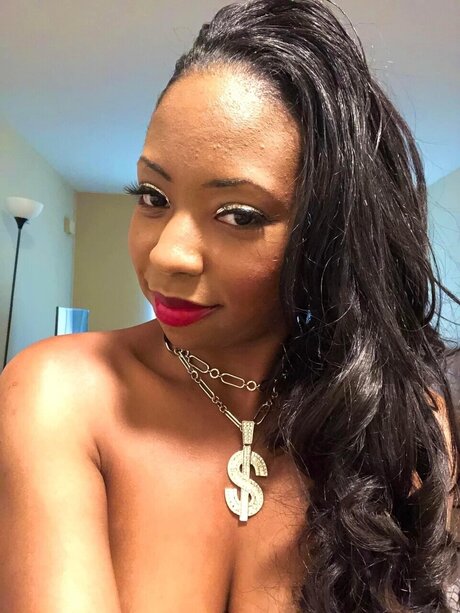 Kimberlin Hare star photo