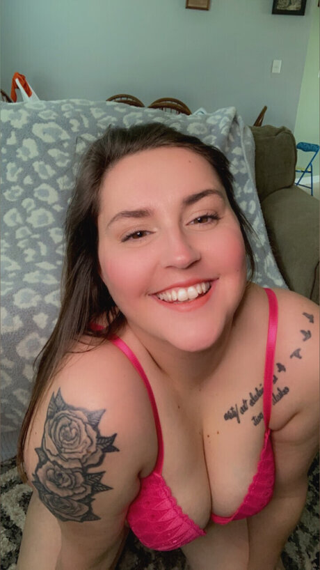 Hannahmae27 top model image