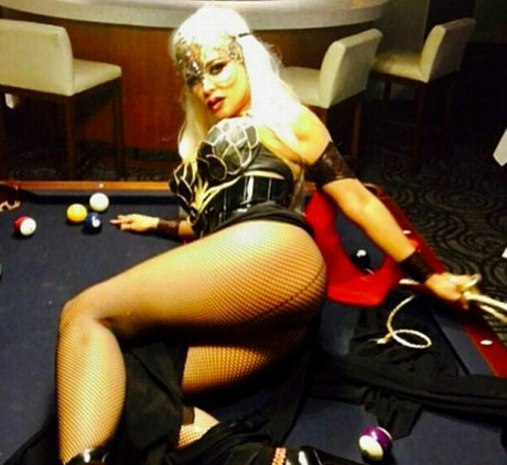 CarmenElectra nude pornstar picture