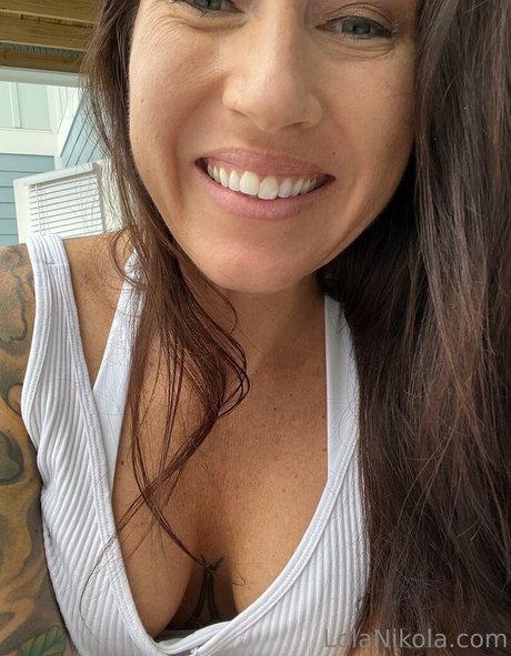 lolanikolavip nudes model pic