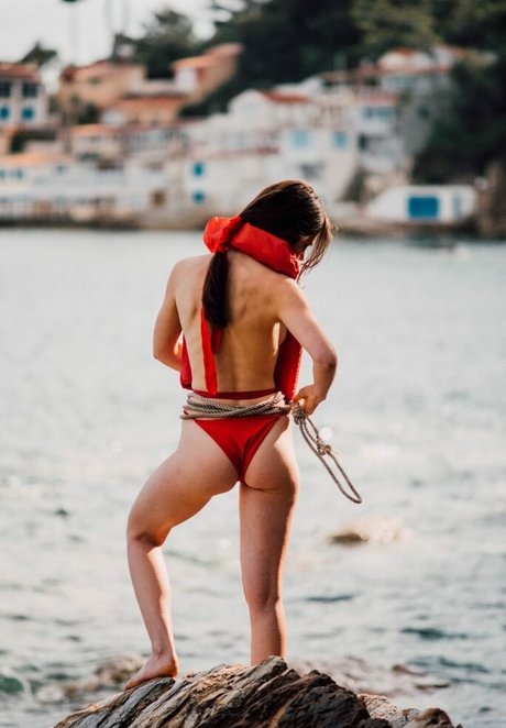 Eve Dumon nude model photos