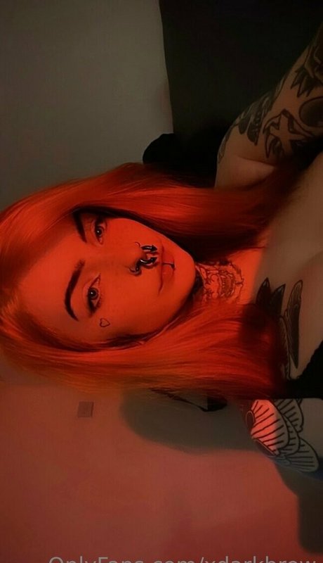 DarkBrew pretty model pic