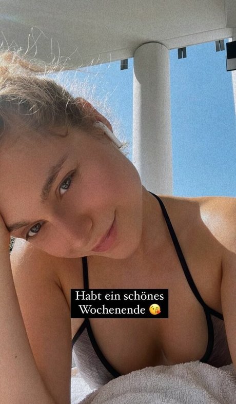 Alina Khani adult actress photos