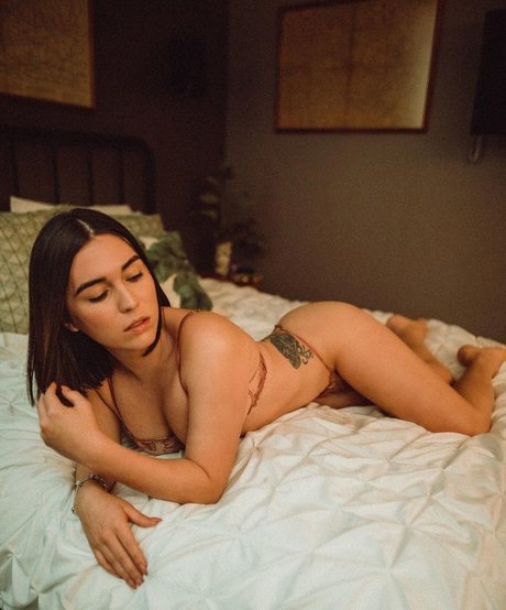 Alina Garza star pornographic picture