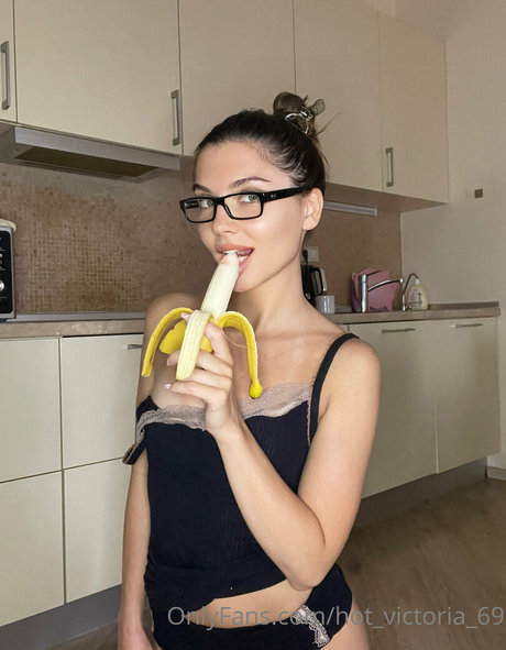 hot victoria 69 star best images