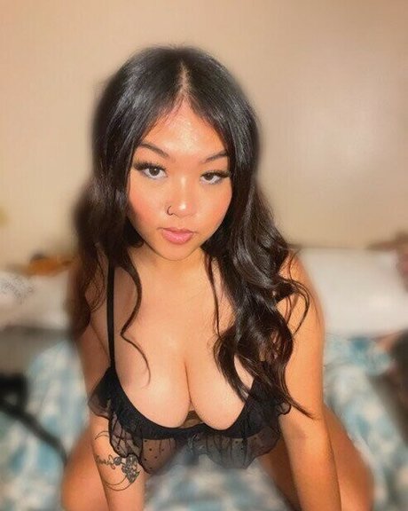 Sweetbabyelliee model nude gallery