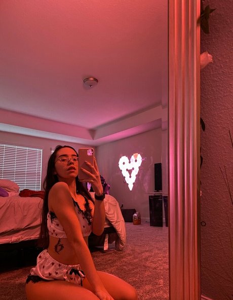 catlyn pornstar sexy pictures